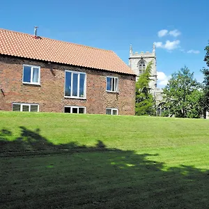 Riverbank Holiday home