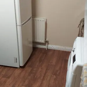 Zone 2 Lovely 4 Bedroom - 3 Trowbridge Road Apartment