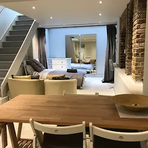 Hoxton Subterranean Apartment